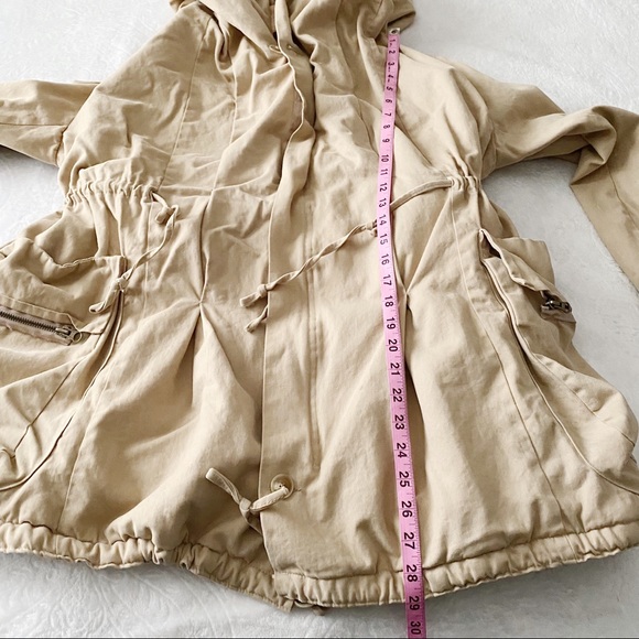 Oversized Cozy Khaki Hooded Jacket - Picture 6 of 12